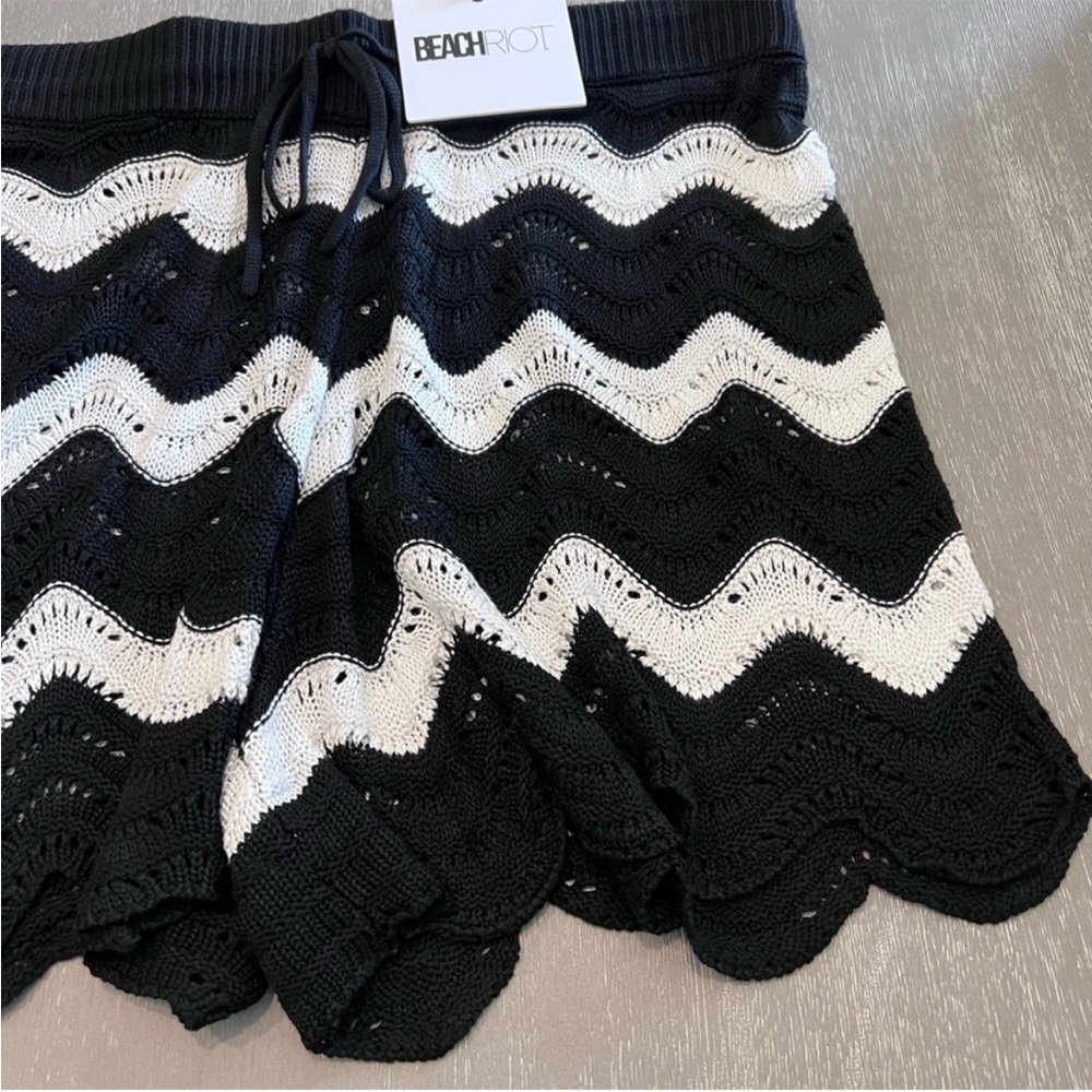 NWT Balboa Cover-Up Shorts Beach Riot Crotchet Black & White - Picture 5 of 7